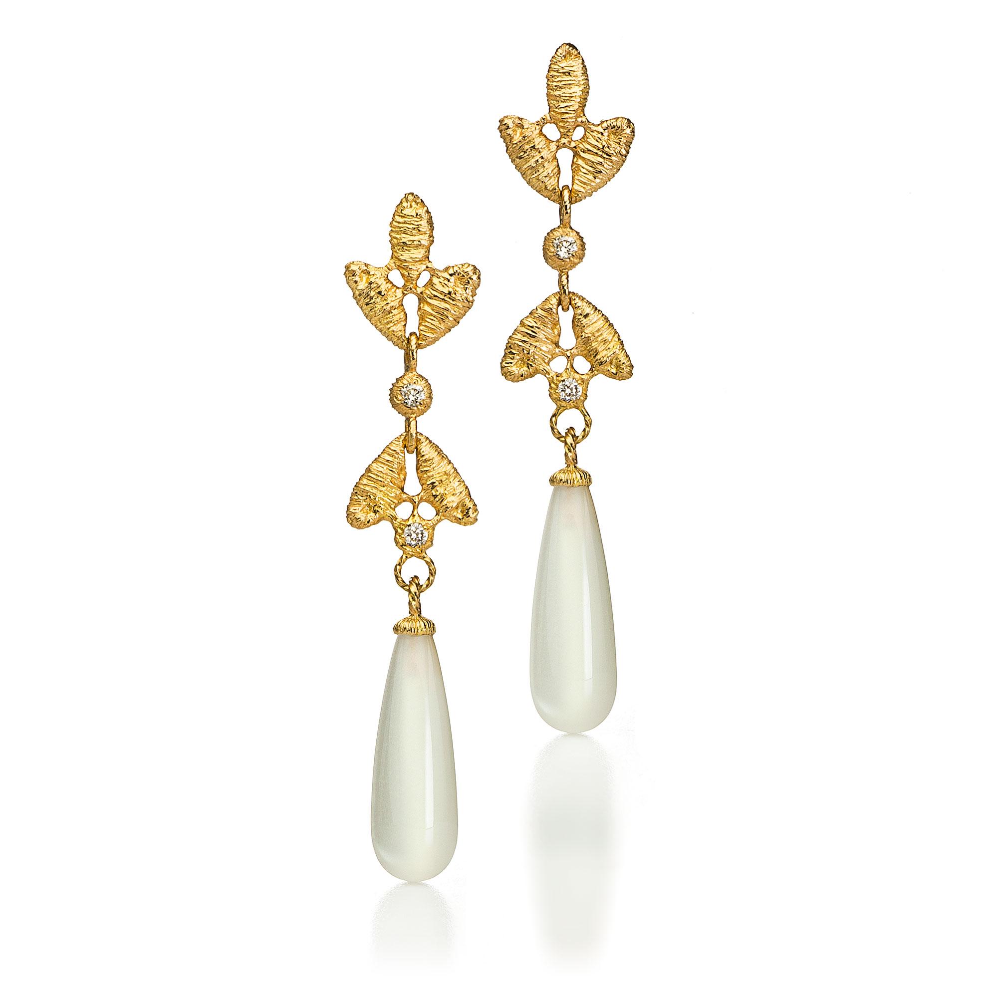 Earrings "Emilia-Sophie" in yellow gold with diamonds and moonstone drops