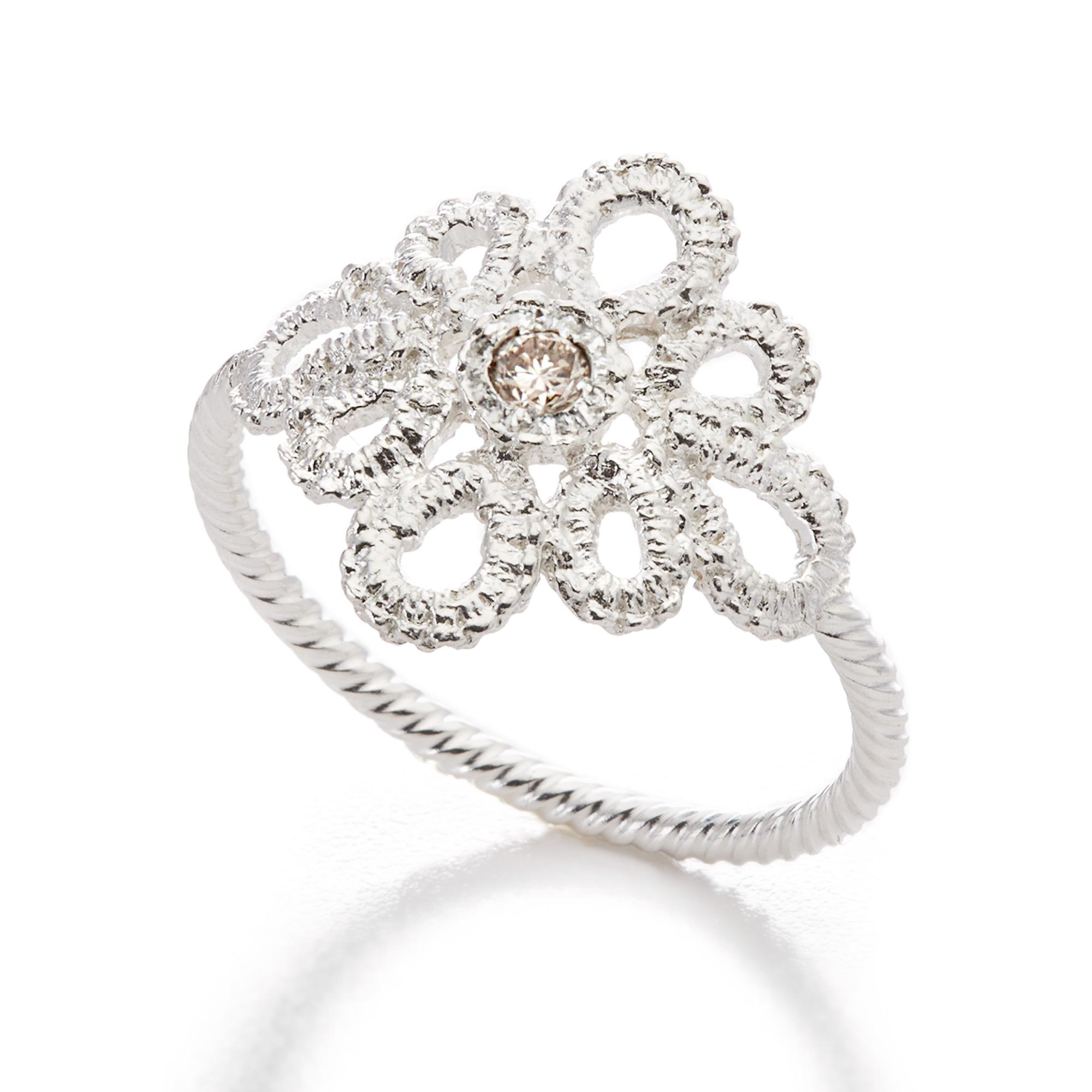 Ring "Miss Medea" in silver with brilliant