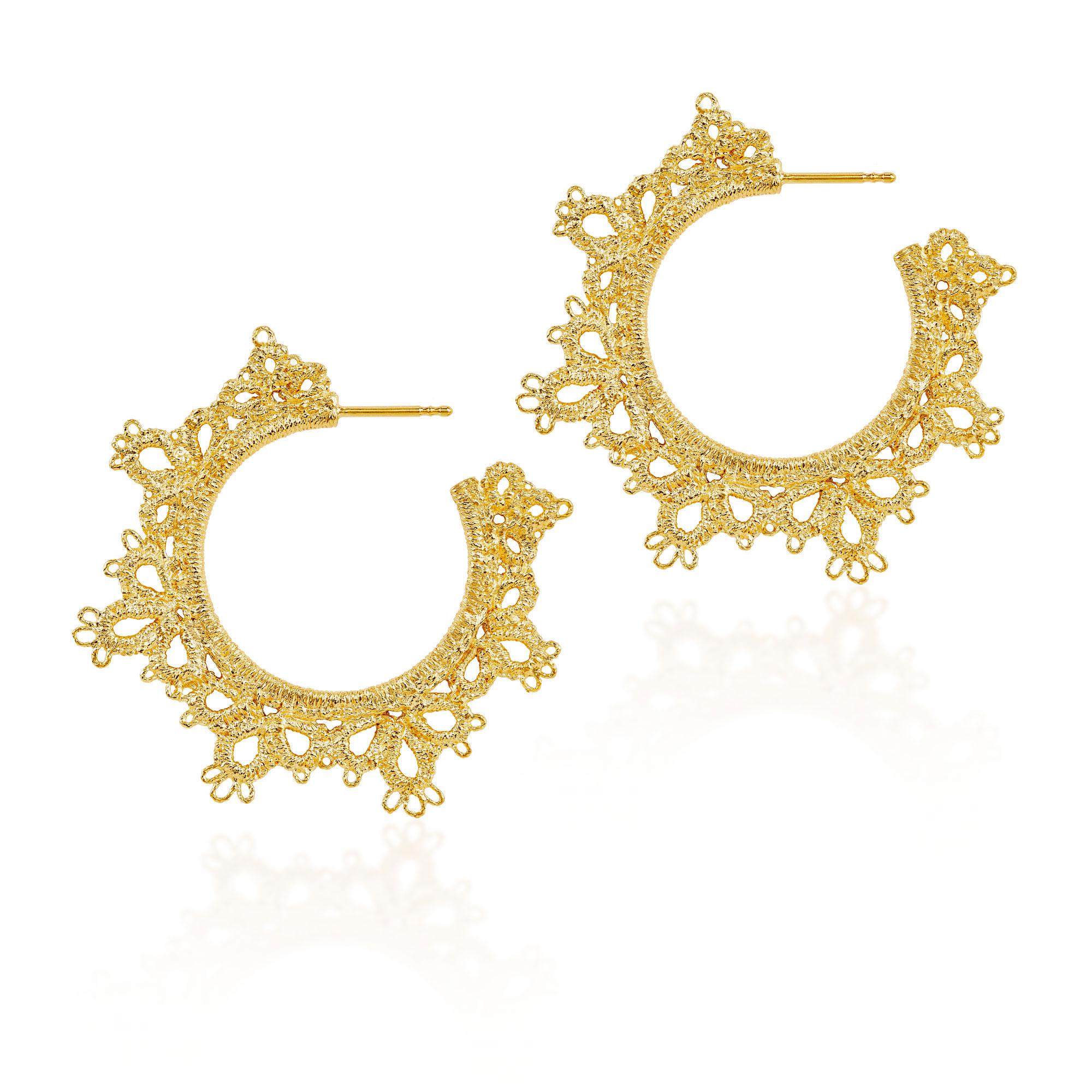 Hoop earrings "Juanita" in yellow gold