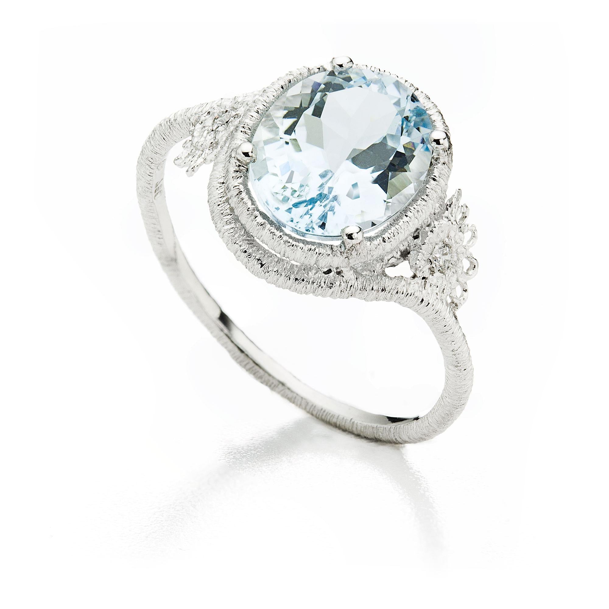 Ring "Theresa" in Weißgold mit Aquamarin und Brillanten