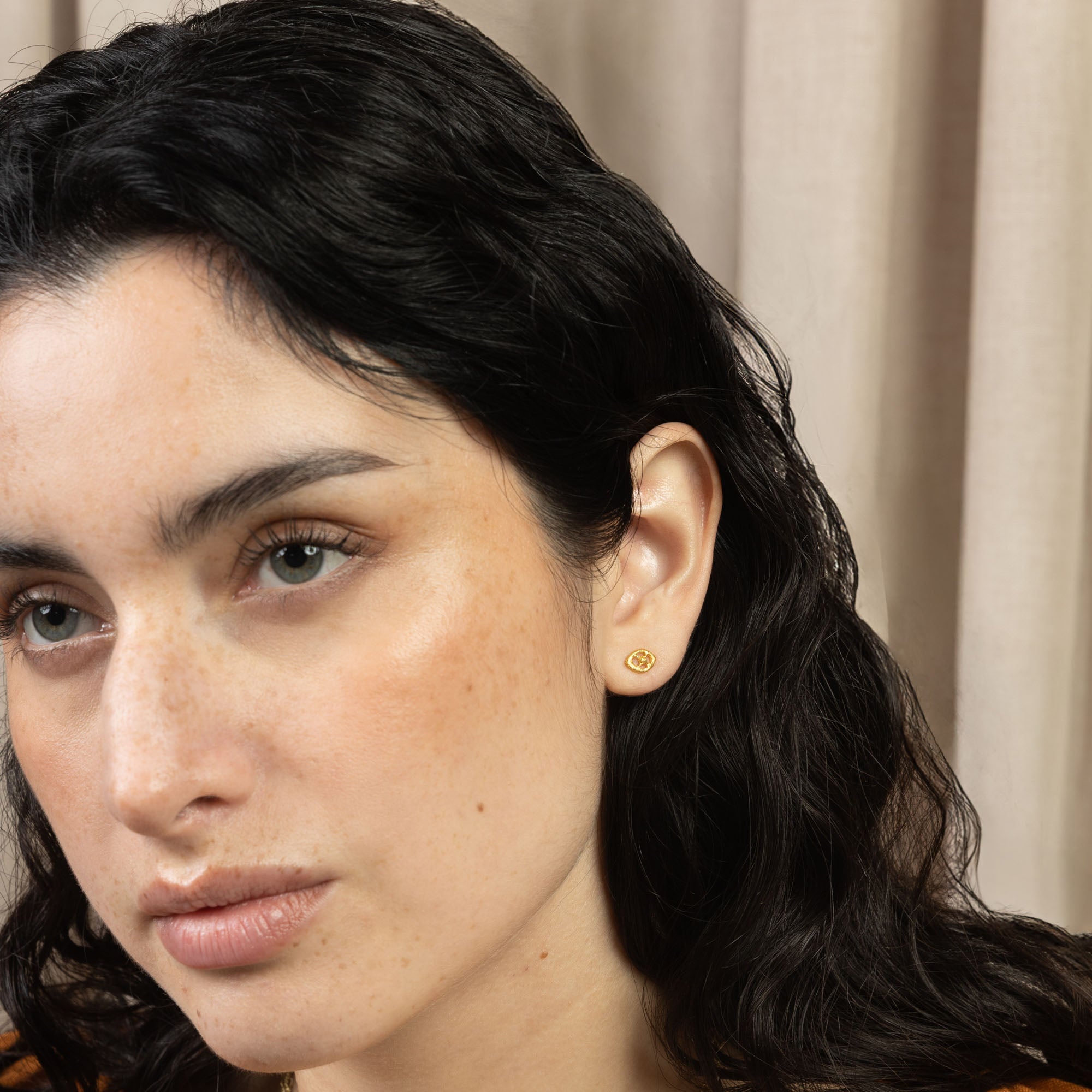 Ohrstecker "Chiara Dew" in Gelbgold mit Brillanten