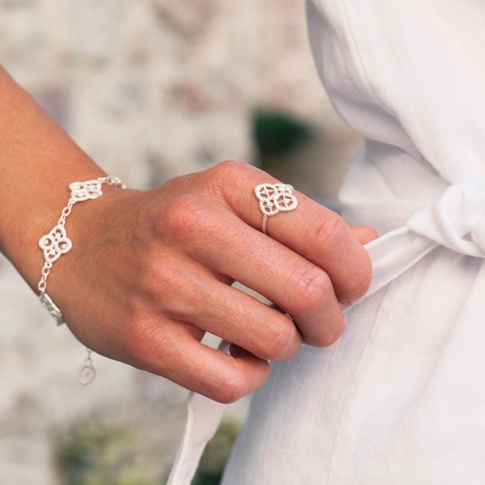 Ring "Chiara" in 18kt yellow gold with brilliant cut diamonds