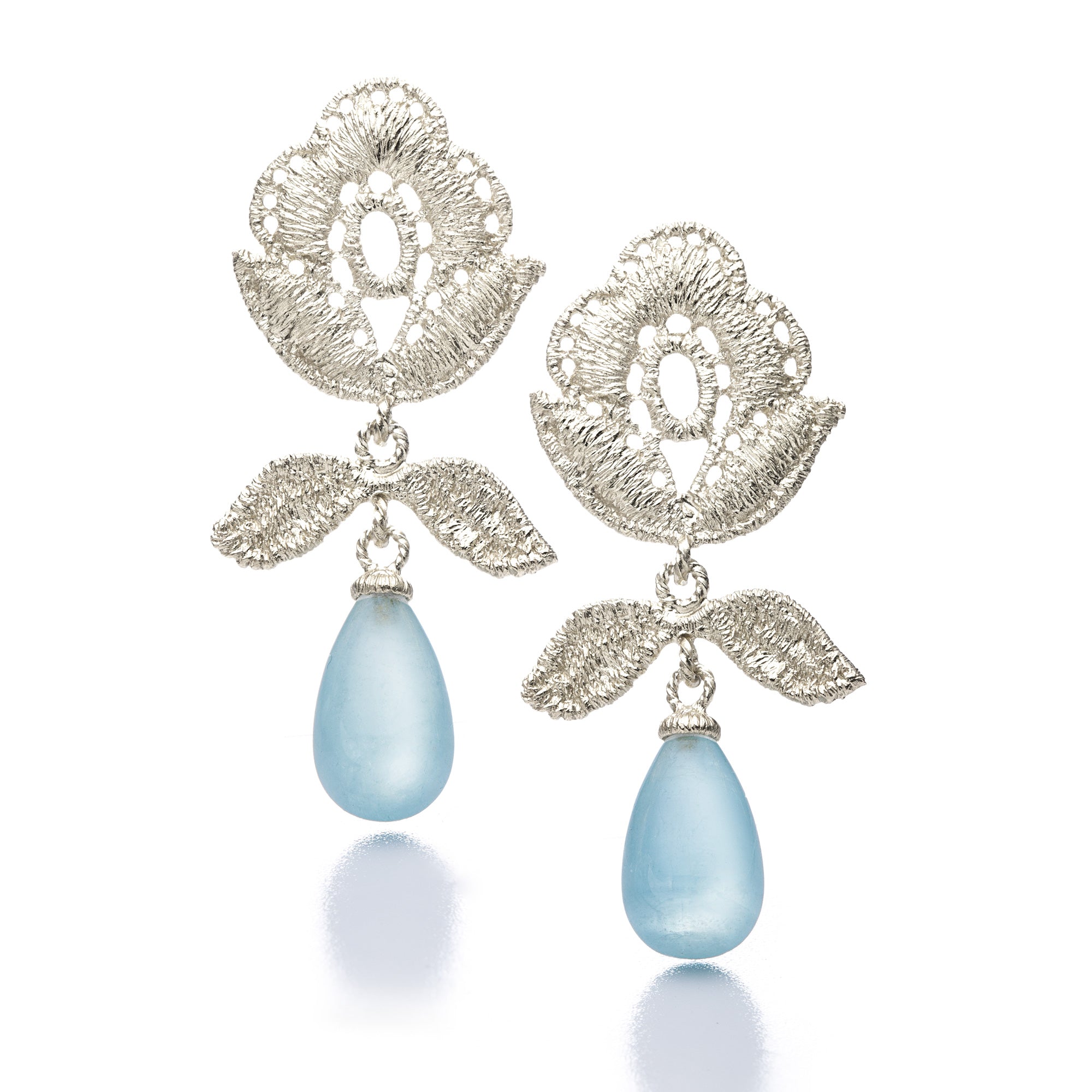 Ohrhänger "Wild Rose Drop" in Silber mit Aquamarin-Pampeln
