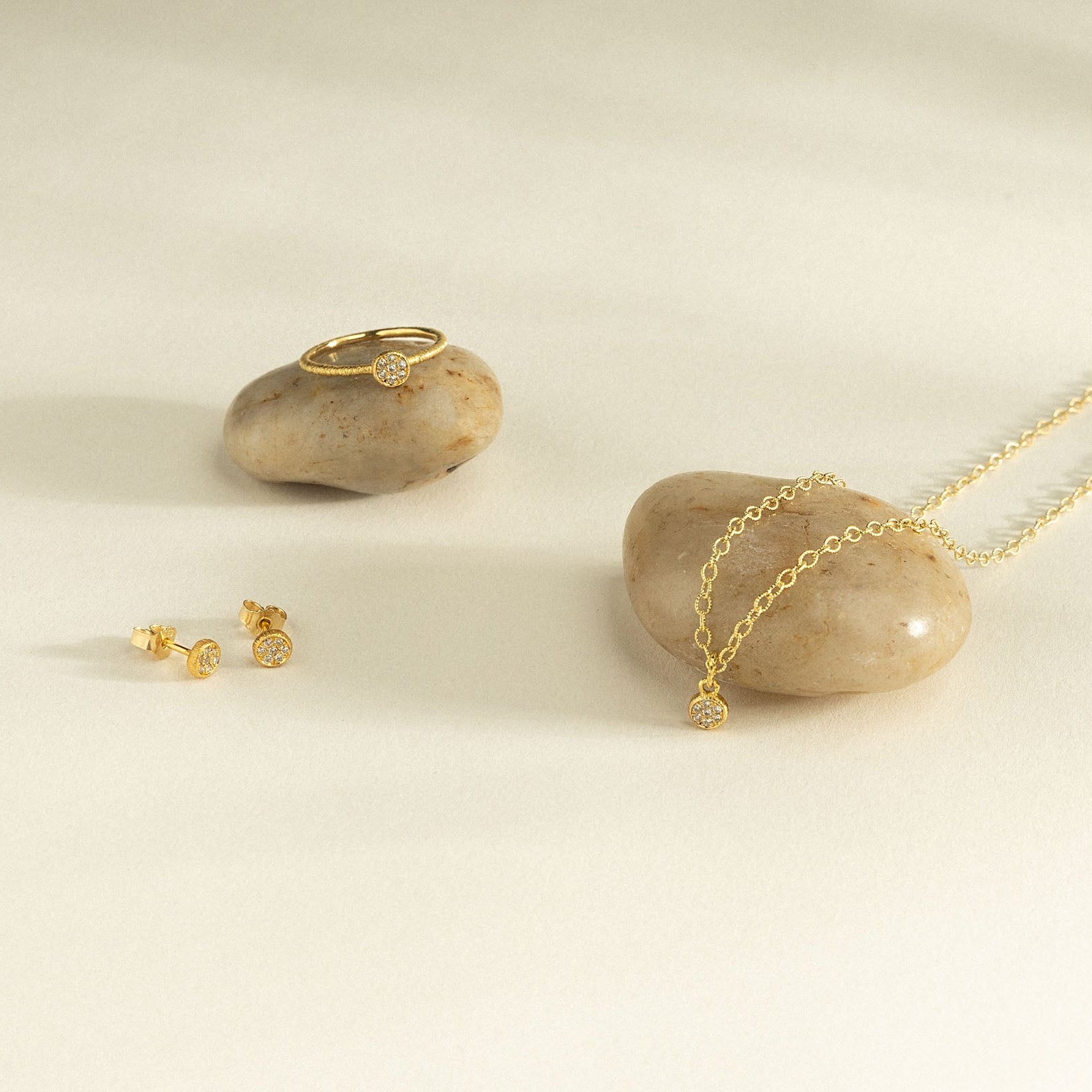 Ring "O-Sole-Mio" in Gelbgold mit Brillanten