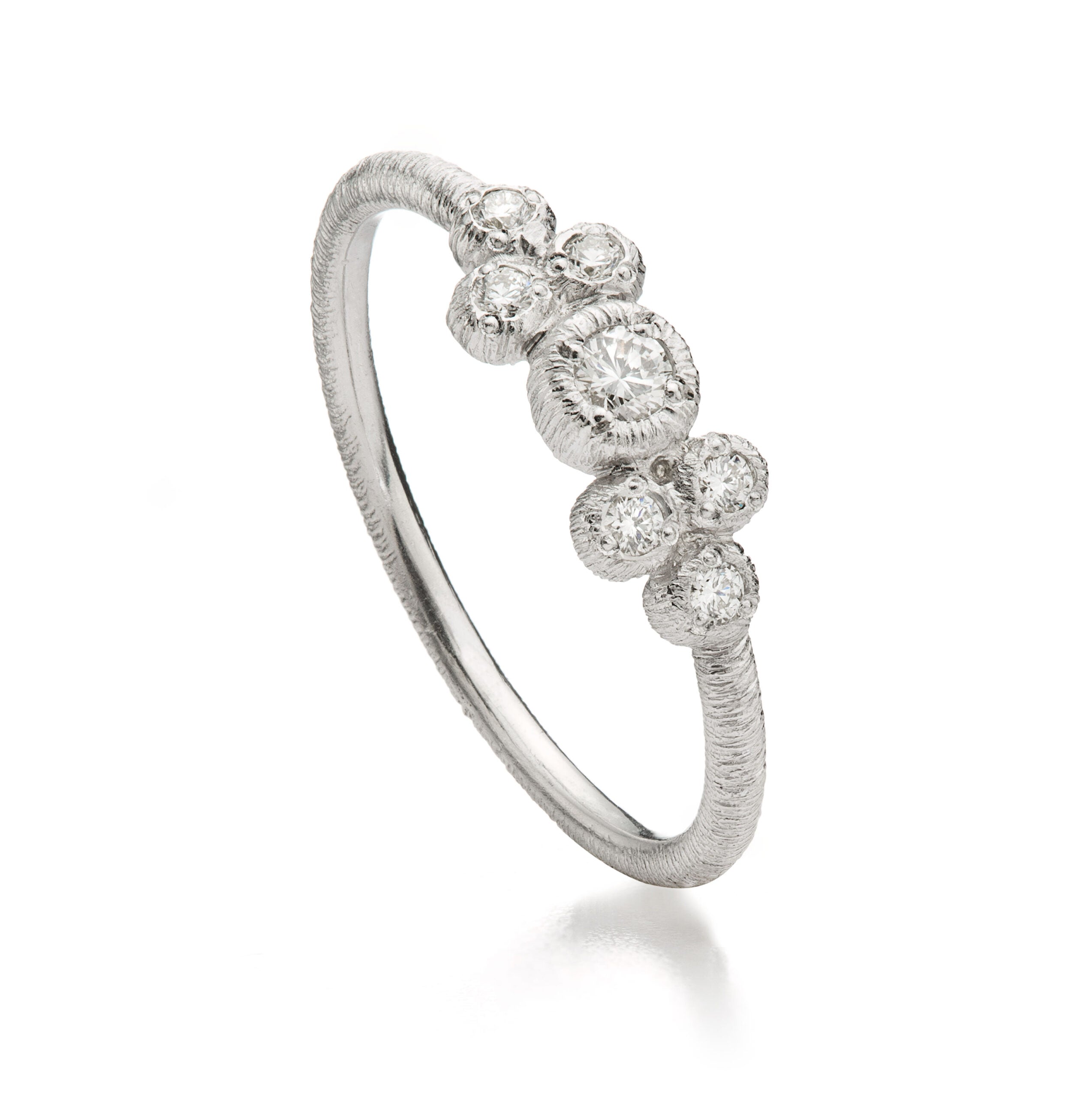 Ring "Kassiopeia" in Weißgold mit 7 Brillanten