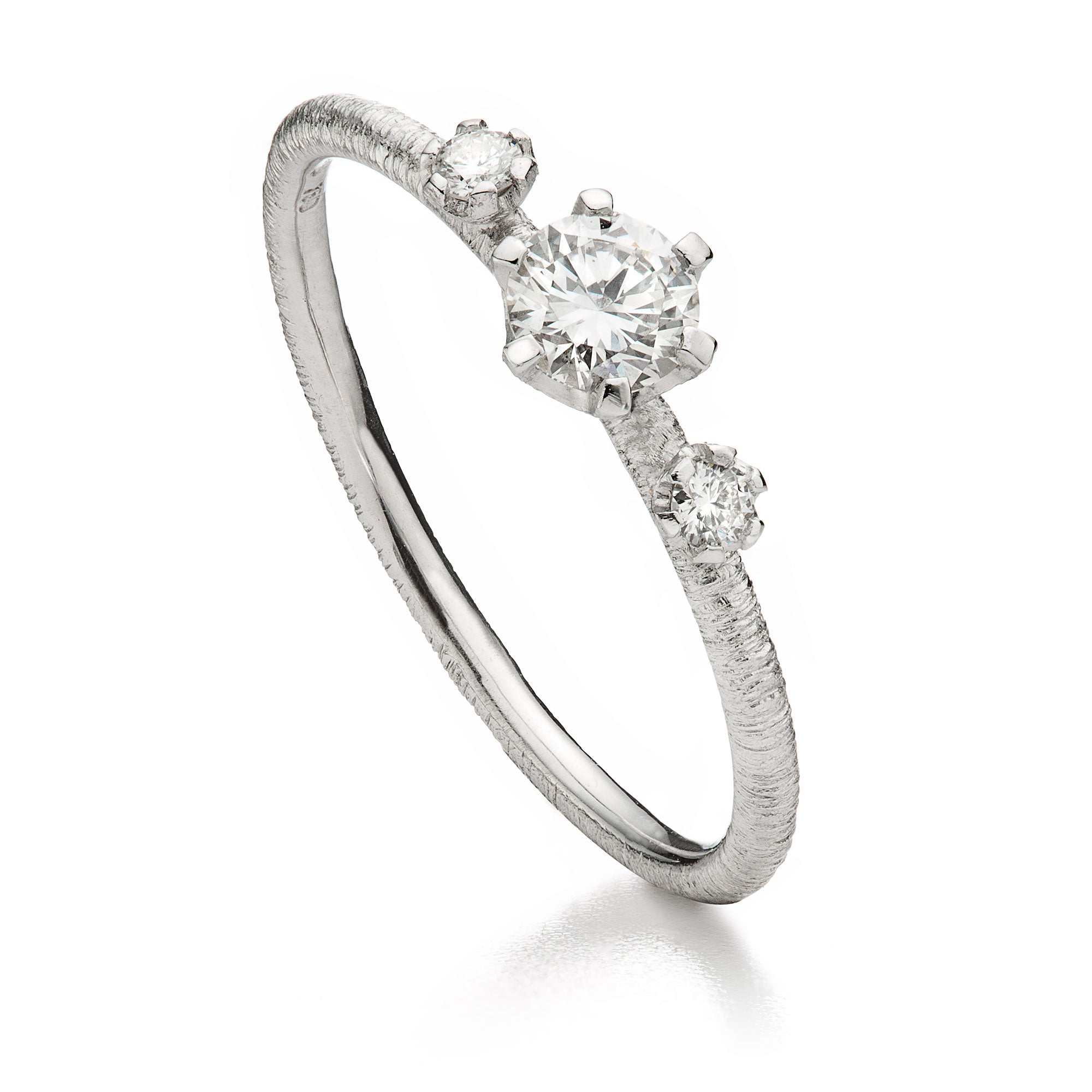Ring "Aimée" in Weißgold mit 3 weißen Brillanten 0.22ct