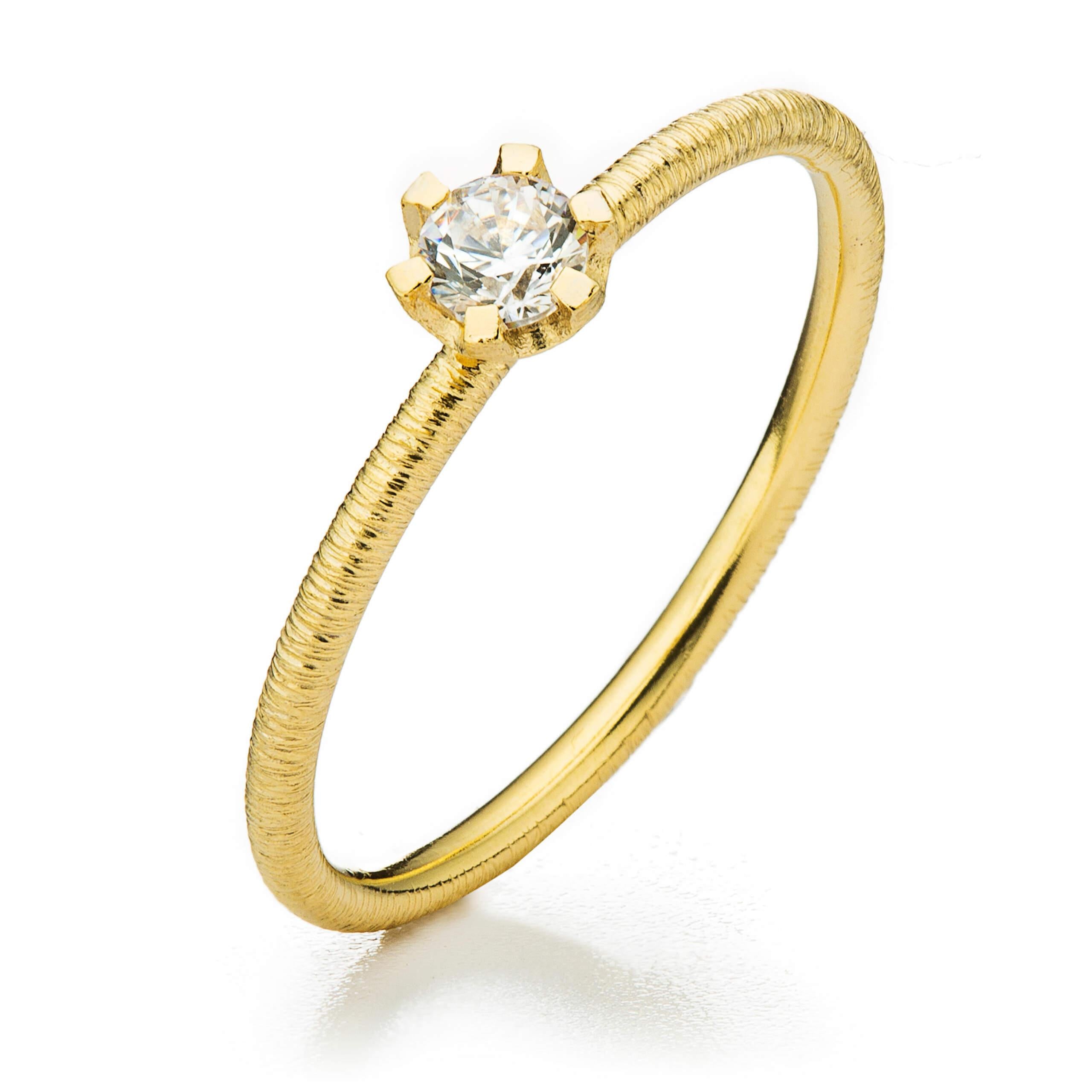 Ring "Scarlett" in yellow gold with white diamond 0.19ct