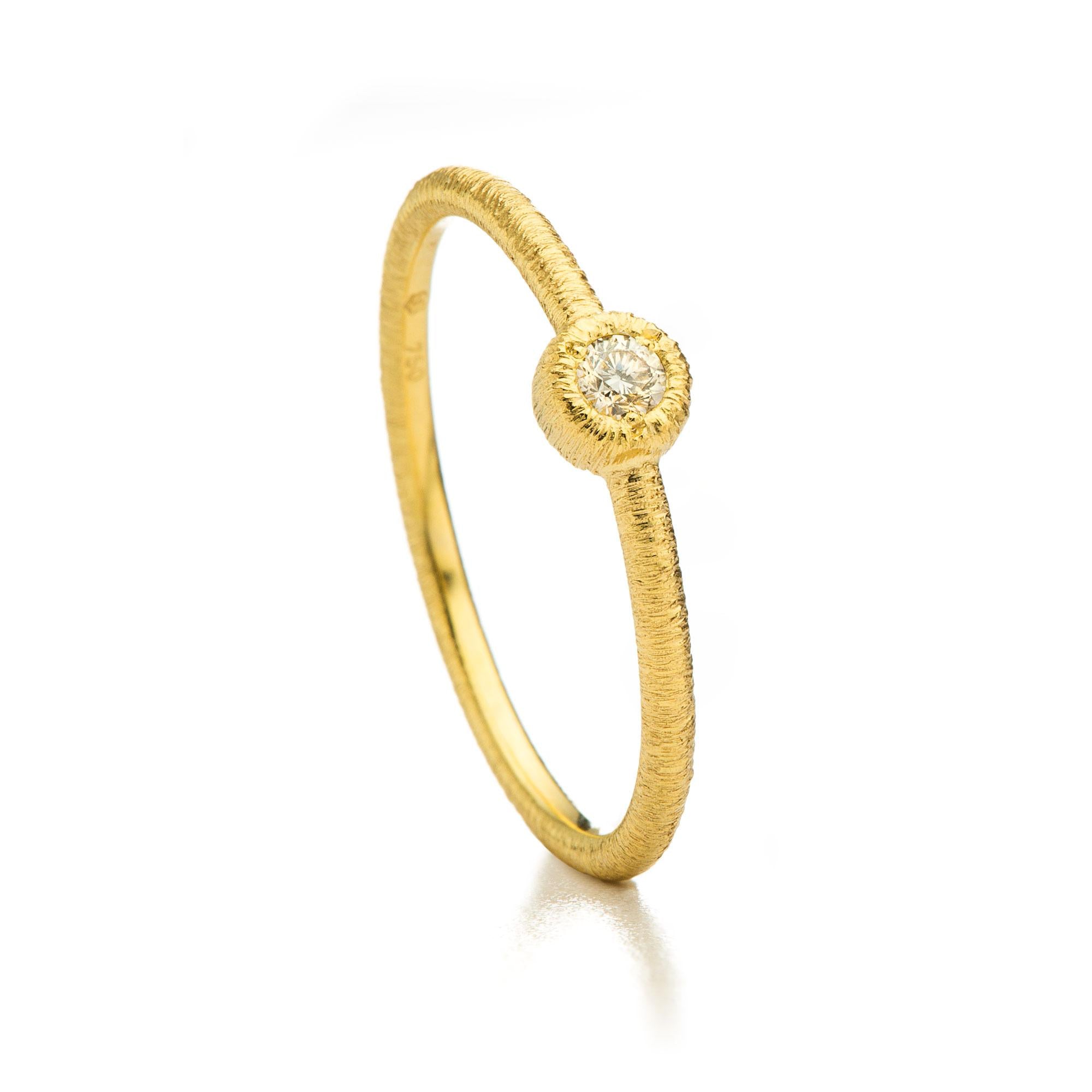 Ring "Iris Solitär" in Gelbgold mit Brillant
