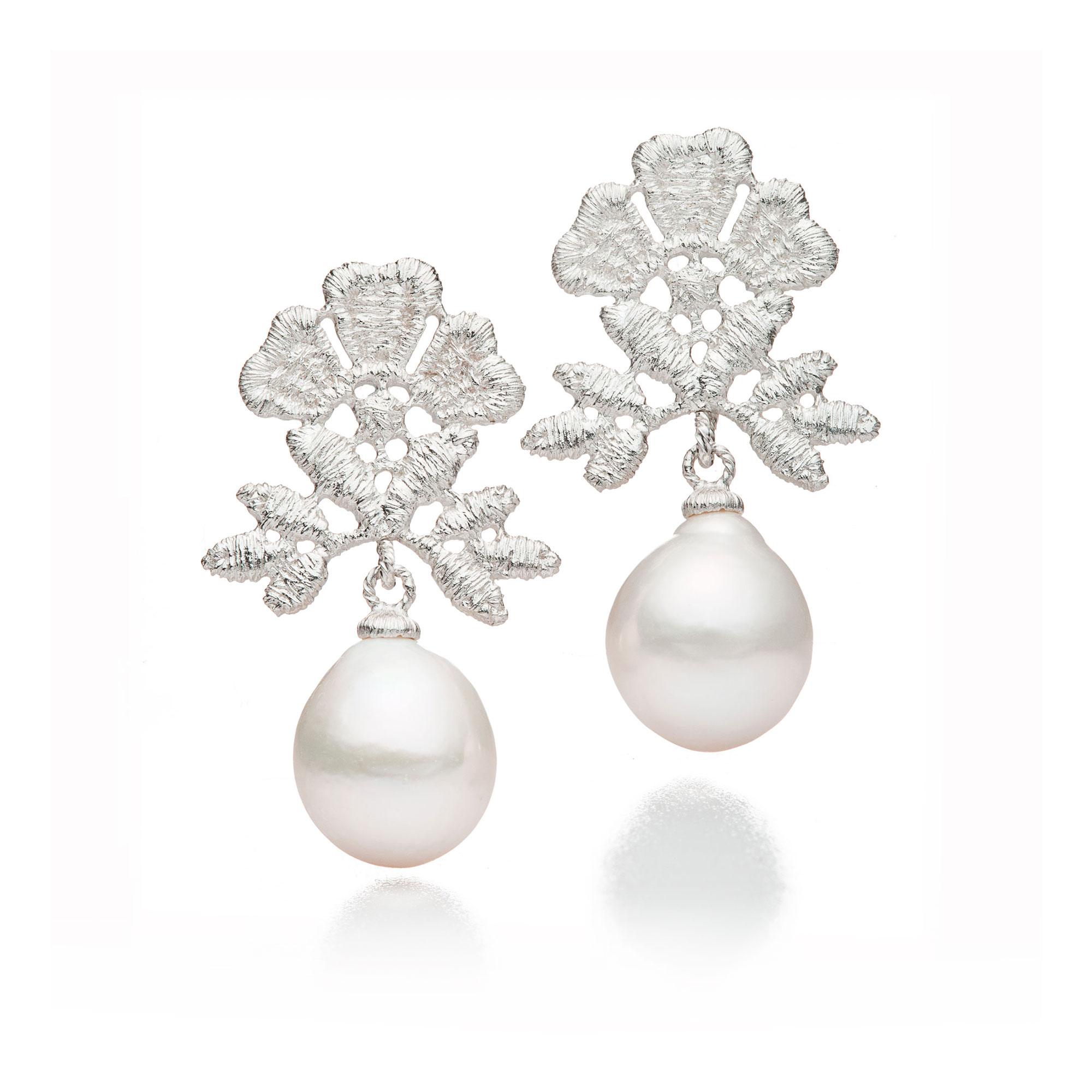 Earrings "Miss Aida Pearl" in silver with Fresh Water Pearl