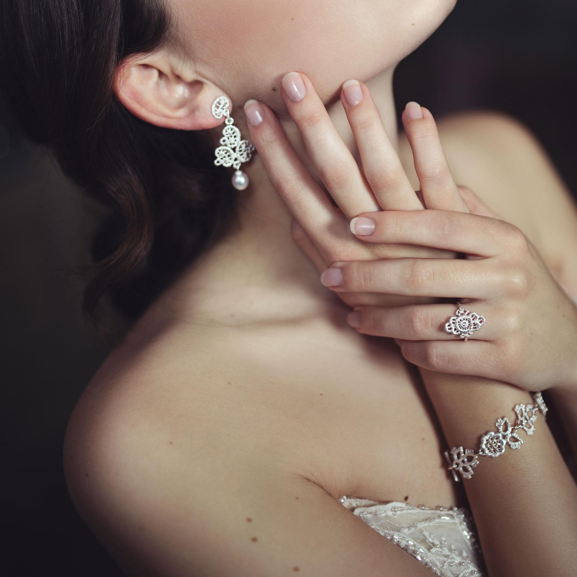 Ring "Mona Lisa" in silver with brilliant-cut diamonds