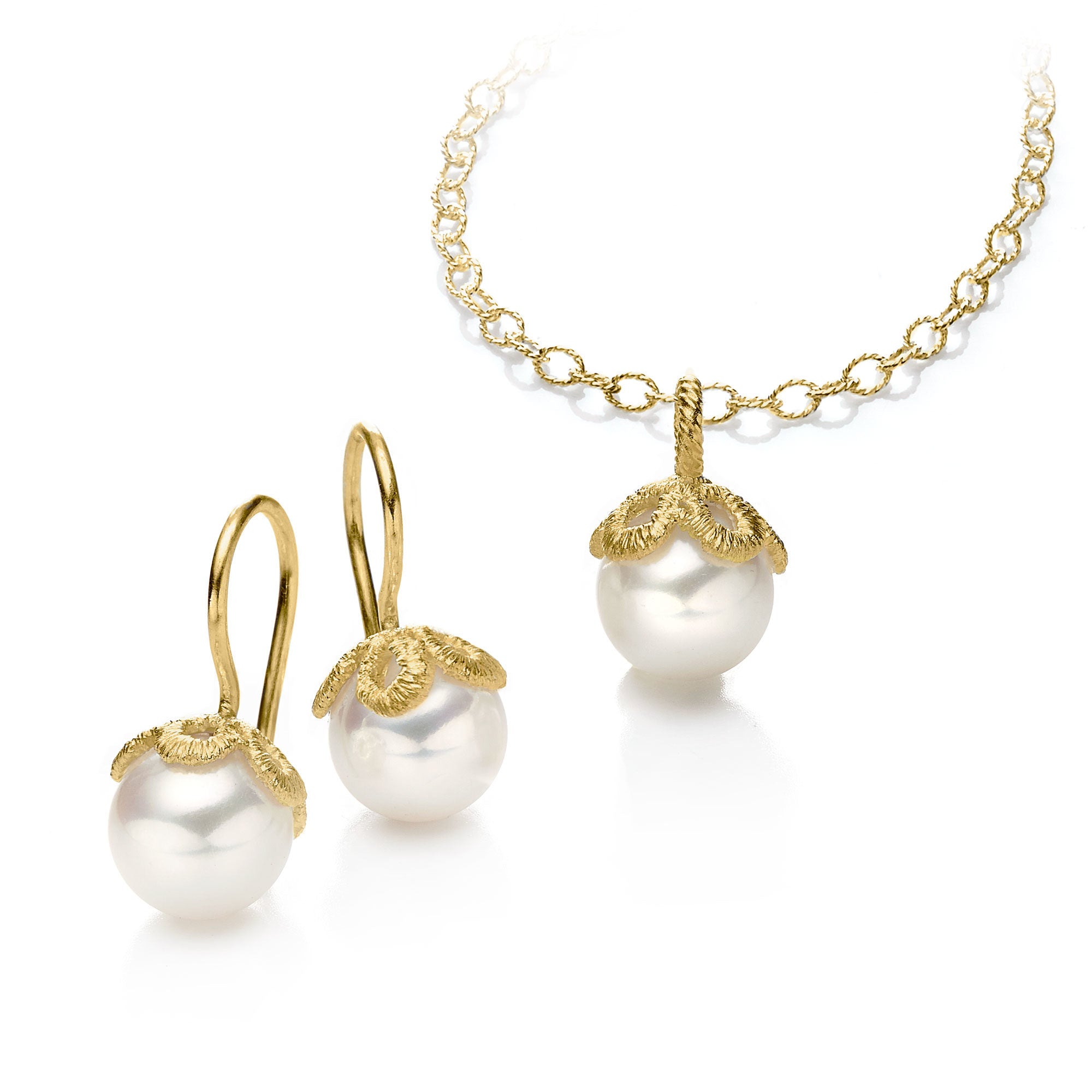 Necklace pendant "Frau Luna" in yellow gold