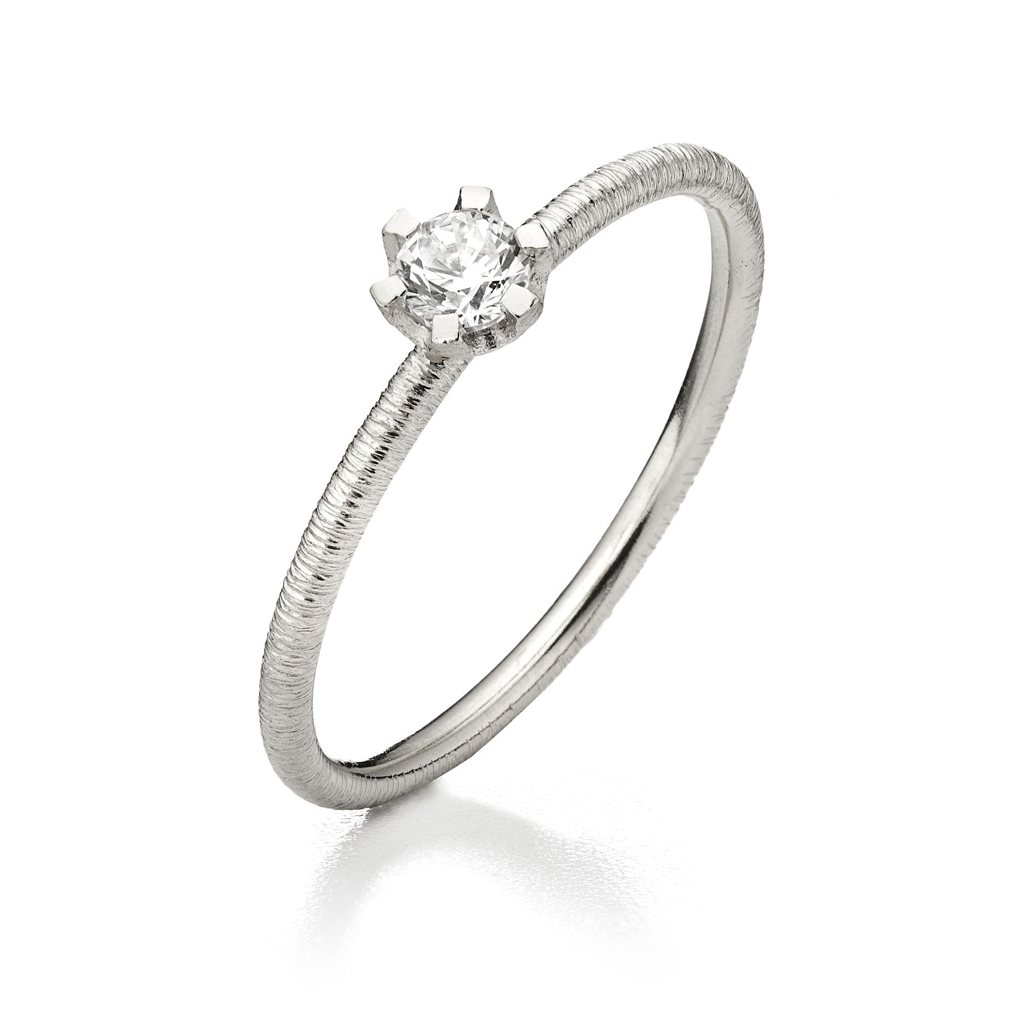Ring "Scarlett" in Weißgold mit Brillant 0.19ct