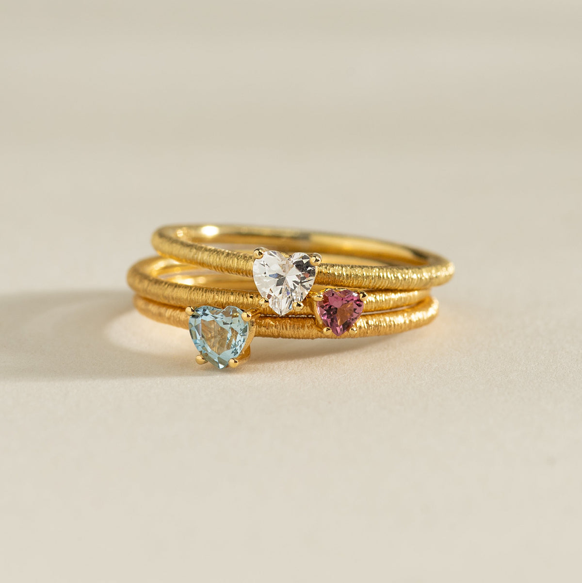 Ring "Amore" in Gelbgold mit Diamant-Herz 0,18ct