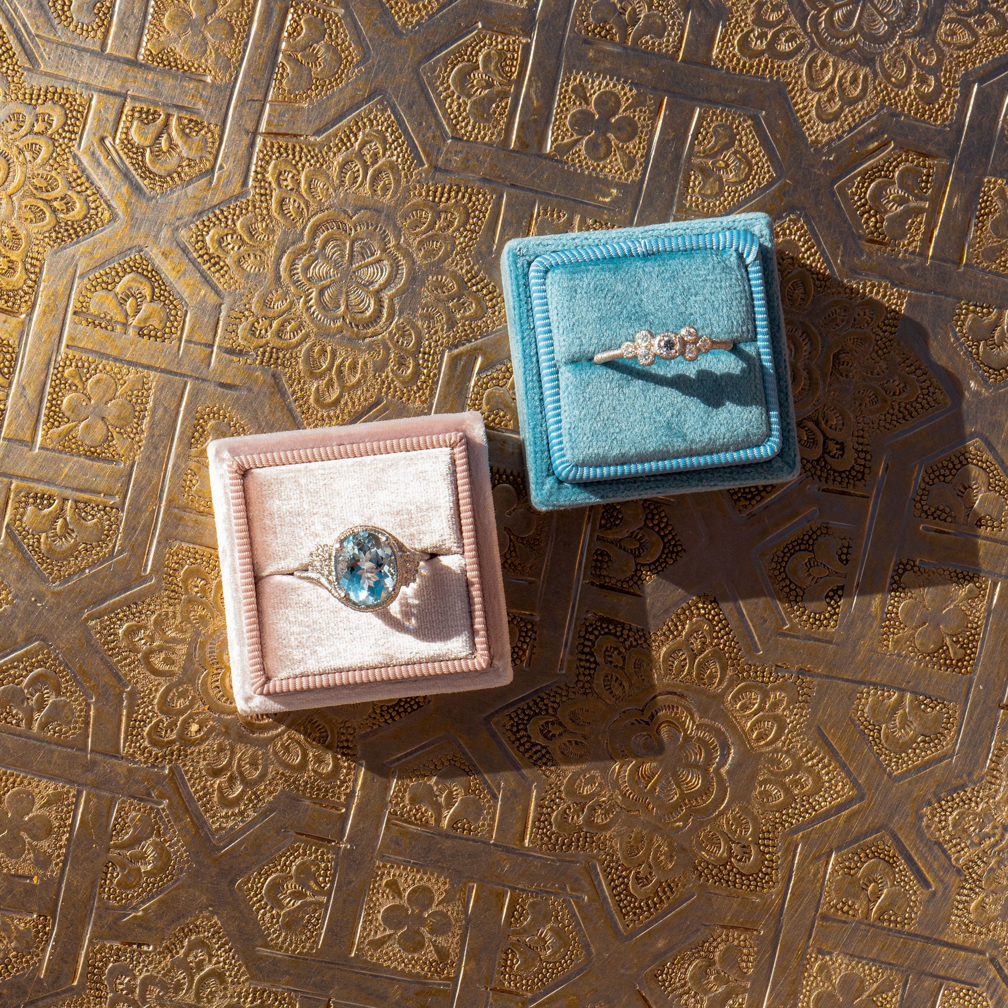 Samt-Ringbox für einen Ring in rosé