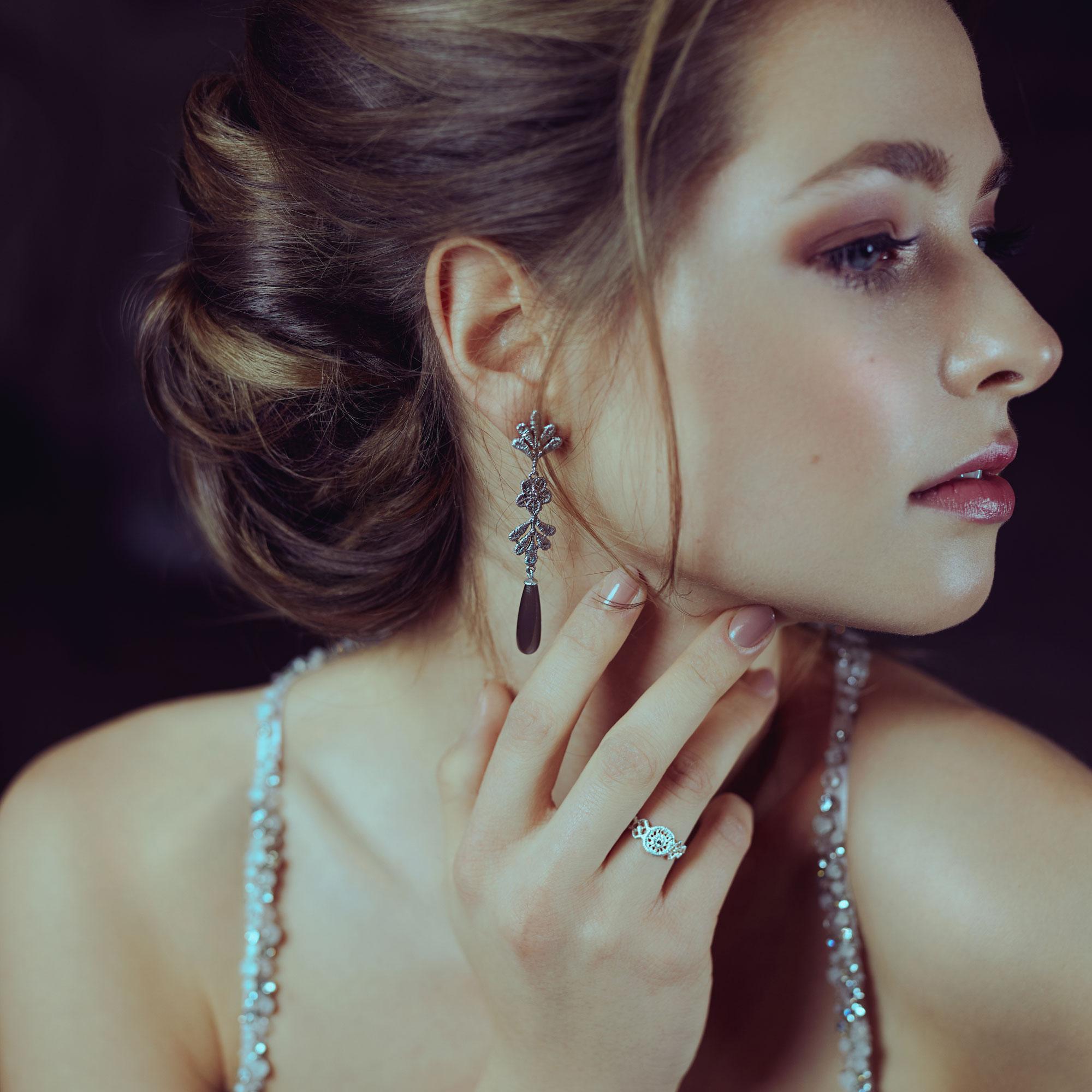 Ring "Turandot" in silver with brilliant-cut diamond