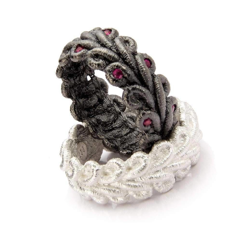 Brautschmuck Ring "Bordure" in Silber. Exklusiver Spitzenschmuck für die perfekte Hochzeit.